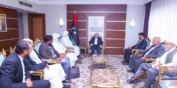 رئيس المجلس الأعلى للدولة يلتقي وفداً من أعيان وحكماء مكون الطوارق